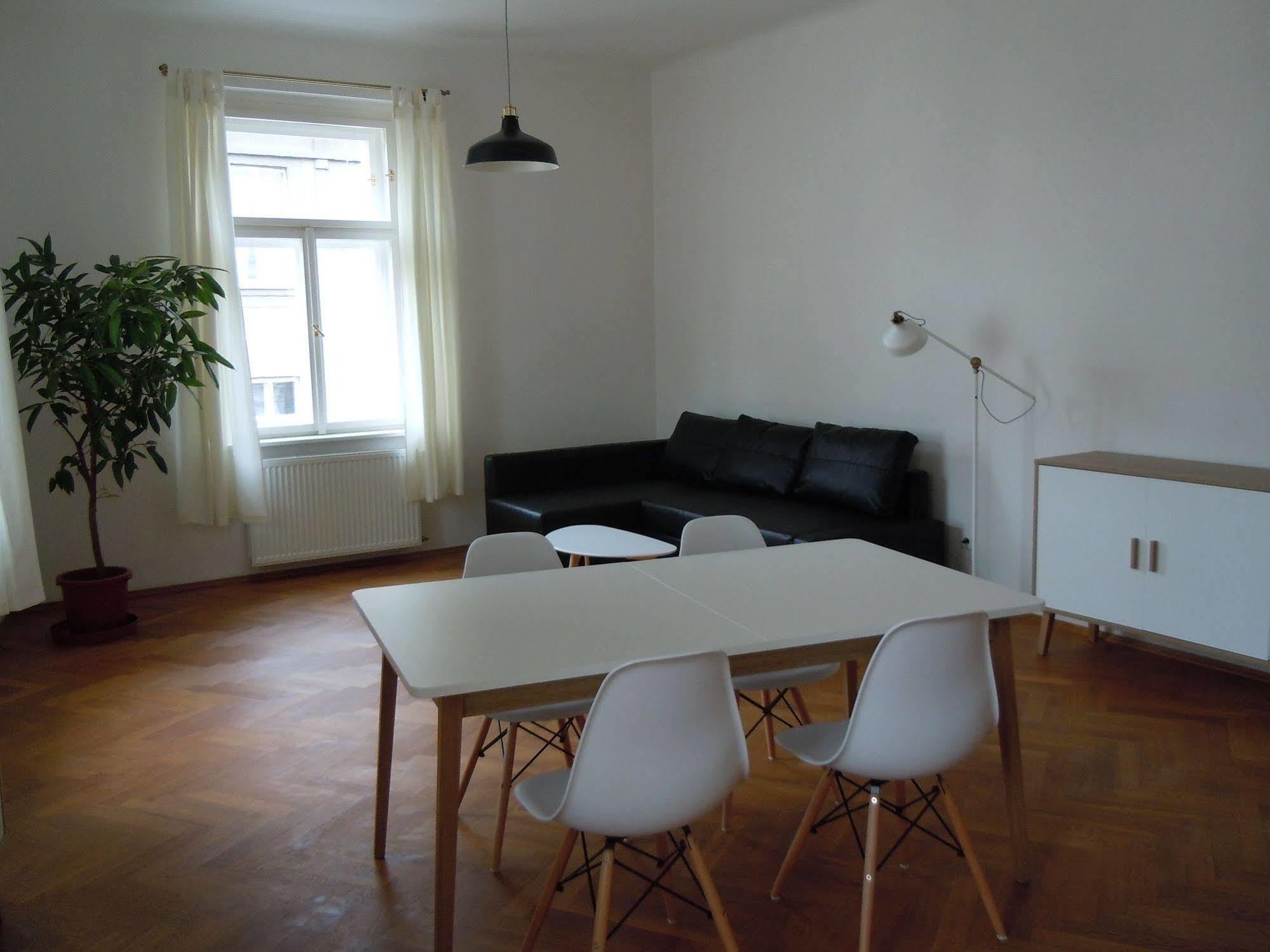 Vysehrad With Free Parking Apartment *