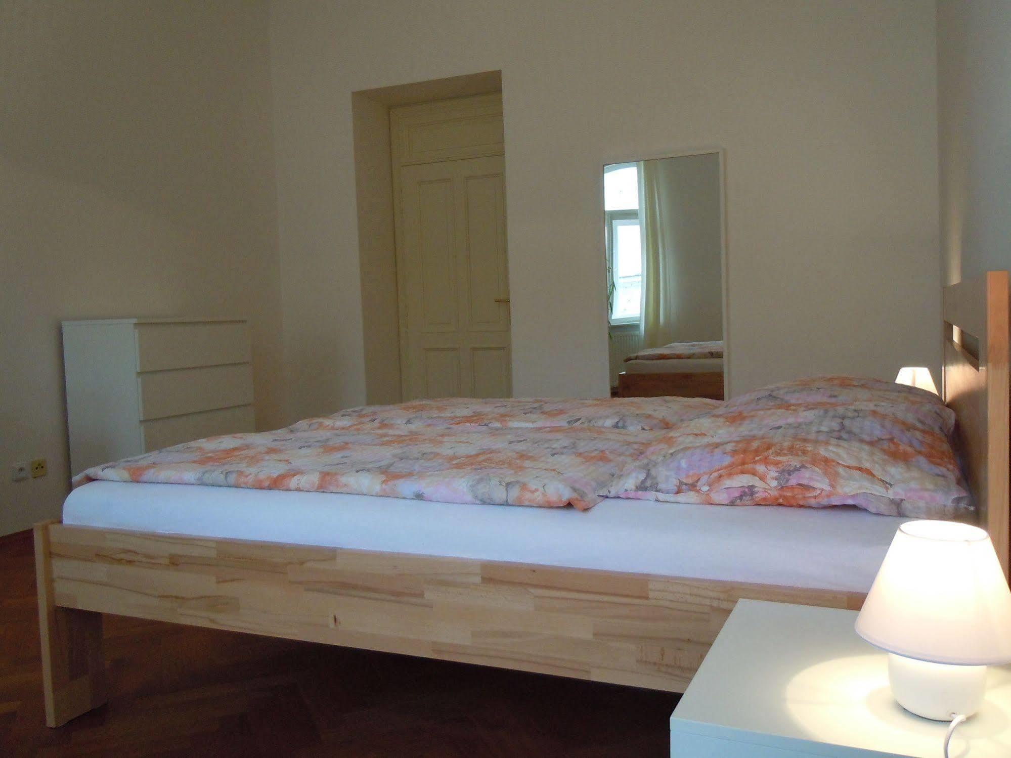 Apartment Vysehrad With Free Parking