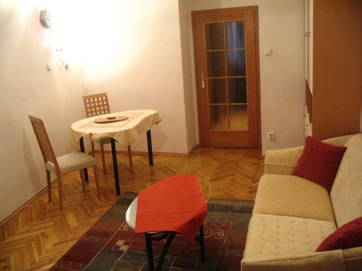 Apartment Vysehrad With Free Parking